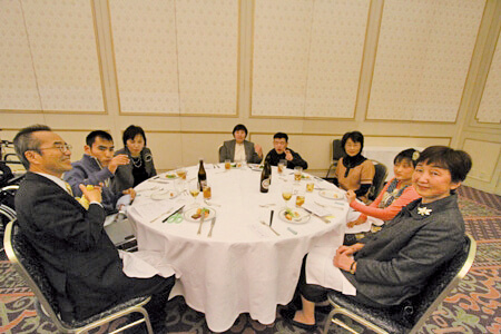 2012創立50周年記念　感謝の集いテーブル席の様子写真04