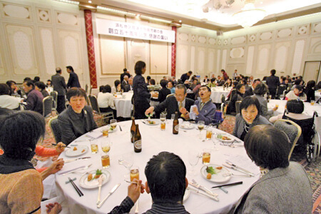 2012創立50周年記念　感謝の集いテーブル席の様子写真05