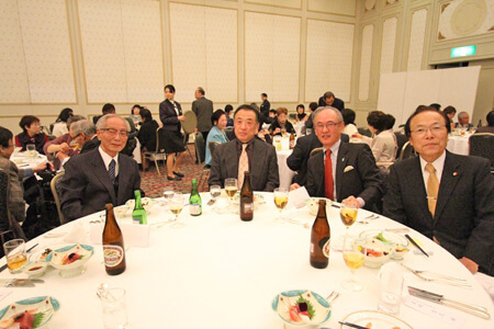 2012創立50周年記念　感謝の集いテーブル席の様子写真14